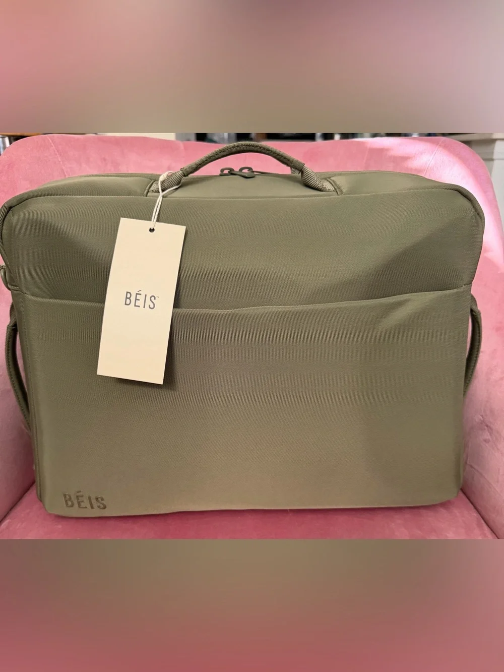 NWT BEIS Ultimate Travel Duffle in Olive Green